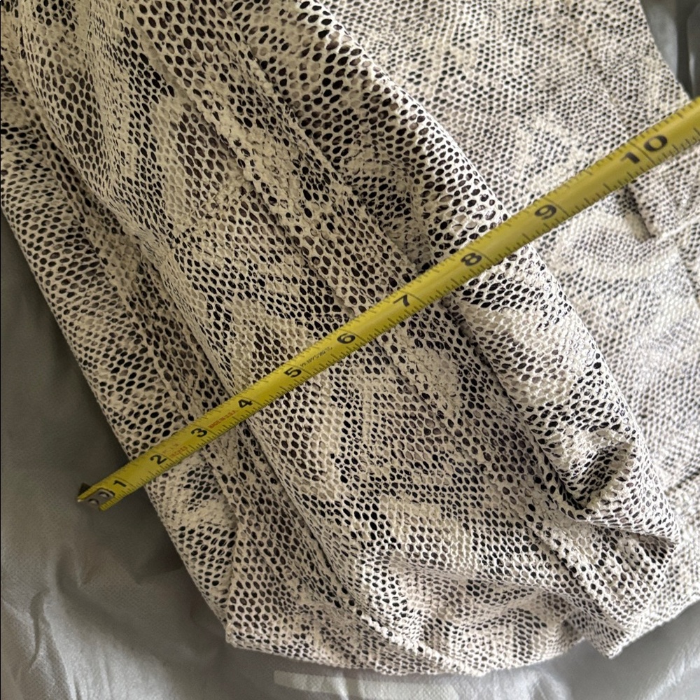 Snake print tote - Picture 8 of 8